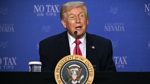 Трамп оптимистичан у вези са могућим споразумом са Ираном, али ризик од сукоба остаје