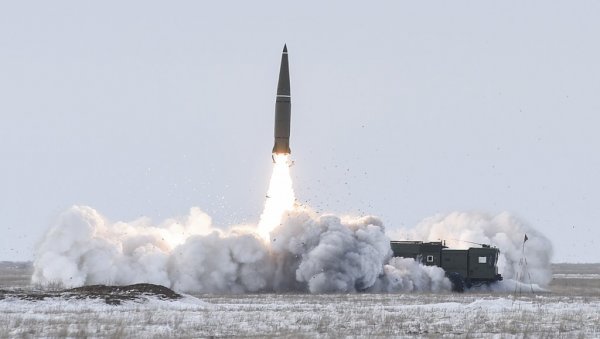РУСИЈА СЕ РАЗБЕСНЕЛА: Ако Кијев поквари Параду победе – ракетни апокалипса!