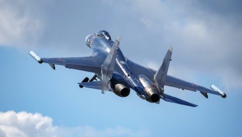 КОЛИКО ЈЕ ВЕРОВАТНО  ДА ЈЕ УКРАЈИНСКИ F-16 РАСТУРИО РУСКИ СУ-35! Амерички генерал шокирао свет: „Ово је историја!“
