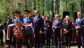 Slobodarski narodi moraju da se bore za istinu Vučić u Donjoj Gradini: Revizija istorije ne samo u Hrvatskoj, već i u dobrom delu sveta