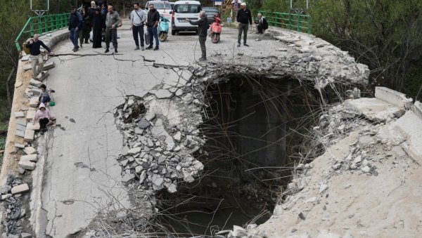Либанска војска рашчишћава пут у јужном Либану: Уклања израелску баријеру
