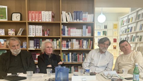 Luča obasjala Sorbonu: Književni susreti na čuvenom pariskom univerzitetu privukli veliku pažnju (FOTO)