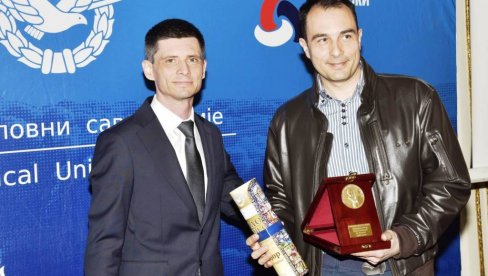 Marku plaketa Zlatni orao: Ćupričanin najbolji u ultralakom letenju (FOTO)