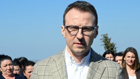 ПЕТКОВИЋ ЧЕСТИТАО ВИДОВДАН СРБИМА НА КИМ: Овај празник је симбол наше духовне снаге