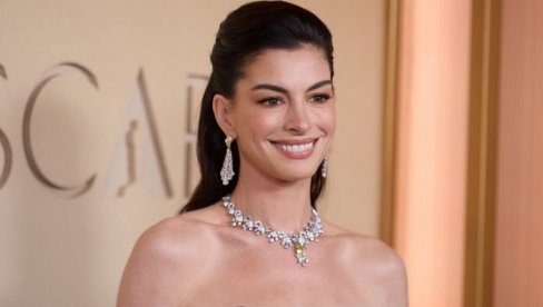 Ово је њена година - Ен Хатавеј је најлепша жена на свету: Магазин Пипл њој доделио ласкаву титулу (ФОТО)