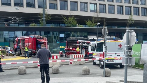 Има мртвих у стравичној саобраћајној несрећи: Тролејбус слетео с пута и ударио у продавницу