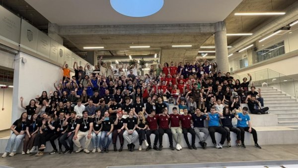 Национално такмичење у роботици: Победници путују у Француску