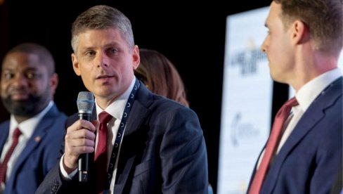 Arno Gujon prihvatio poziv na duel sa Sandrom Gocijem: Da li će hrabriša pobeći kao što je pobegao od predsednika Vučića? (VIDEO)