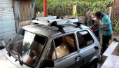 Не треба му безнин, ни струја: Преправио пеглицу - иде на ћумур због несташице горива (Видео)