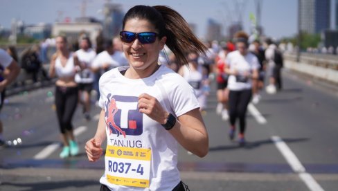 Pao svetski rekord u maratonu, Tanjugova urednica pisala istoriju