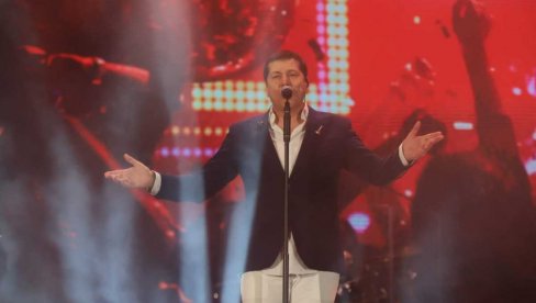 Suze, emocije i osam hiljada glasova: Aco Pejović napravio spektakl u Zenici, arena pucala po šavovima (FOTO)