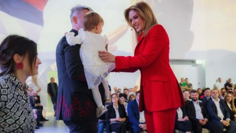 Ђурђевић Стаменковски поручује: Ову обојену револуцију победили сте ви, грађани Србије, који нисте дозволили да нас поново заваде (ФОТО)