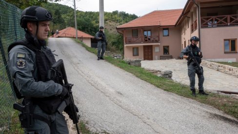 Kurtijeva policija hapsi Srbe: Priveli maloletnika zbog natpisa na majici