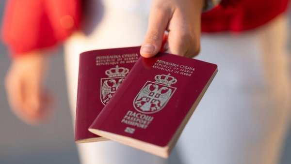 Стиже нови пасош Србије: Ево како ће изгледати од сада и до када важе стара документа
