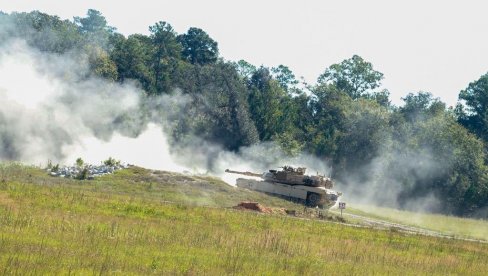 Понижење за амерички и немачки оклоп: Сада и Северна Кореја јавно приказује текове абрамс М1А1 и леопард 2