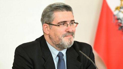 STAROVIĆ REAGOVAO NA PONOŠEV OČAJ: Prostaklukom i uličarskim rečnikom protiv kompromisa i napretka Srbije na putu ka EU