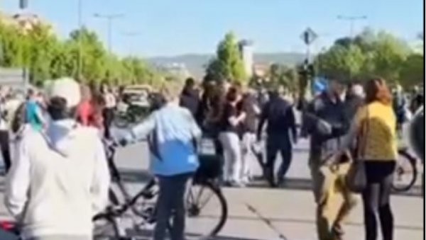 Све мање студената, све више хаоса: Протести блокадера без икаквог циља!