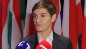 Брнабић о транспаренту са прозора Скупштине: Замислите како би изгледао парламент ако би свако одлучио да качи свој прљав веш
