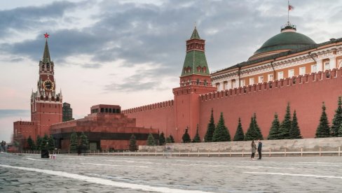Зеленски прети Путину: Русија се плаши да би дронови могли да прелете изнад Москве током параде