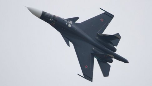 Rusko vazduhoplovstvo pokazalo novu taktiku i oružje: Su-34 udara sa novim bombama po položajima VSU (VIDEO)