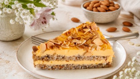 BADEM TORTA: Jednostavan desert raskošnog ukusa