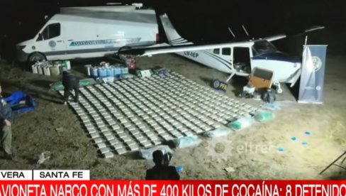 PRESRETNUT AVION SA VIŠE OD 400 KILOGRAMA KOKAINA: Uhapšeni pilot i kopilot, kao i još šest osoba povezanih sa švercom droge (VIDEO)