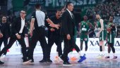 ЕВРОПА ГЛЕДА И НЕ ВЕРУЈЕ: Невероватан потез тренера Валенсије у петој утакмици против Панатинаикоса