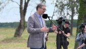 ПРЕДСЕДНИК У ШИДУ: Поносан сам на чињеницу што са први председник који је посетио Батровце (ФОТО/ВИДЕО)