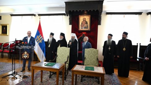 POTPISAN VAŽAN UGOVOR: Kompanija NIS poklanja SPC zemljište manastira Vojlovica u Pančevu