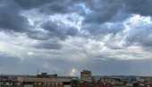 ПЉУСКОВИ И ГРМЉАВИНА ЈОШ СУ СА НАМА: Температура иде до 29 степени после јутарње кише