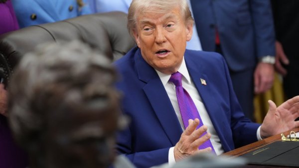 ЛУДА КУЋА: Америчка војска не разуме Трампову наредбу