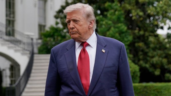 ТРАМП: Боинг Кини продаје 200 авиона
