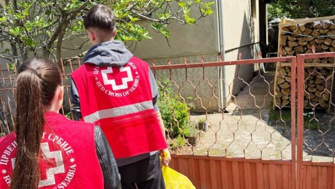 NASTAVAK AKCIJE „SELU U POHODE“: Crveni krst danas podelio pakete u Busilovcu i Golubovcu