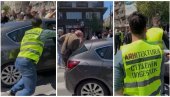 ЗА ИНЦИДЕНТ КОД ПРАВНОГ ОДГОВОРНИ САМО БЛОКАДЕРИ: Понашају се као друмски разбојници, туку људе, силеџијство и батинање им главна политика