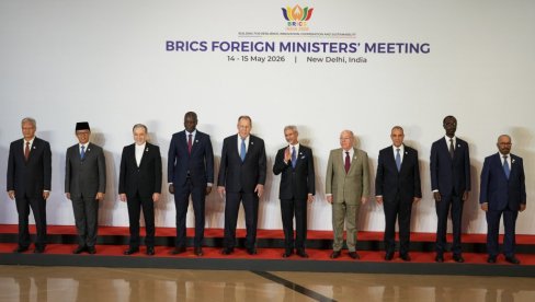 LAVROV I EGIPATSKI MINISTAR: Potrebno je jačati međunarodne napore za mir na Bliskom istoku