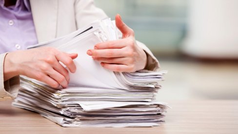 KAKO FUNKCIONIŠE UGOVOR O IZDRŽAVANJU: Ovako Srbi sve više ostavljaju imovinu