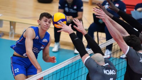 ORLOVI IZNENADILI GRBIĆA: Odbojkaši na prijateljskom turniru u Sosnjovecu savladali Poljsku sa 3:2