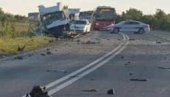 ЈЕЗИВЕ СЛИКЕ СА МЕСТА НЕСРЕЋЕ НА ИБАРСКОЈ: Ово је ауто смрти који је однео живот младића (ФОТО)