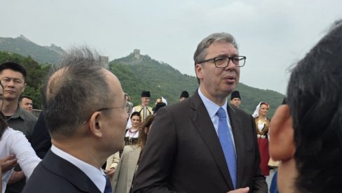 TI, VUČIĆI 577, ZNAM! Predsednik otkrio urnebesnu anegdotu sa Kinezima, pa poručio: Neka se podsmevaju mojim snovima (VIDEO)