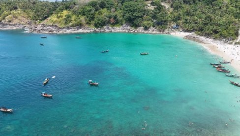 SENKA RATA NAD RAJSKIM PLAŽAMA: Bliskoistočni sukob zbrisao trećinu turista sa Kipra