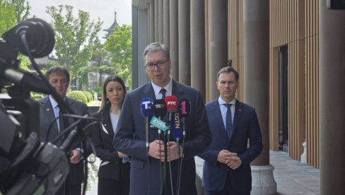 BIĆEMO PRVI U EVROPI Vučić se obratio iz Kine: Proizvodnja robota u Srbiji počeće između 10. i 20. jula (VIDEO)