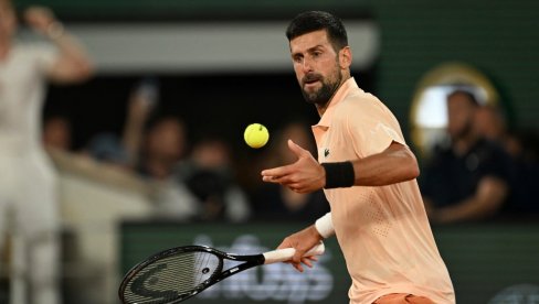 POKAŽITE MALO POŠTOVANJA! Novak Đoković usred meča zagrmeo, reagovao i sudija (VIDEO)
