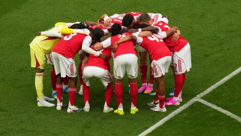 RAJA DOBIO KONKURENCIJU: Arsenal doveo novog golmana