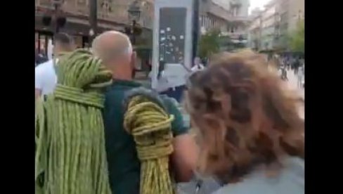 AU, TEŠKA BOLEST: Blokaderi maltretirali alpiniste koji su skidali baner sa Palate Albanija, žale žive ptiće, ali ne i stradalu studentkinju