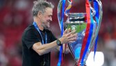 АРСЕНАЛ НАС ЈЕ ФРУСТРИРАО! Луис Енрике без длаке на језику након што је са ПСЖ-ом други узастопни пут освојио Лигу шампиона