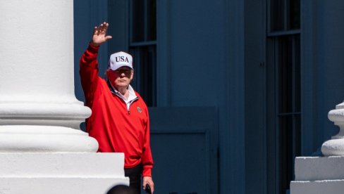 ОПУСТИТЕ СЕ, НА КРАЈУ ЋЕ СВЕ БИТИ ДОБРО, КАО И УВЕК... Доналд Трамп поново шокира изјавама, прича о рату као да је нека споредна ствар