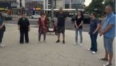 Студенти блокадери се данас постено избламирали у Инђији: Блокирали тротоар