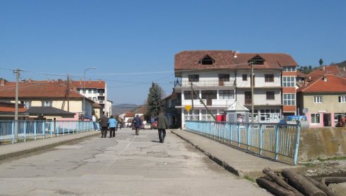 АСФАЛТИРАЈУ ВАЖНУ САОБРАЋАЈНИЦУ: Општине Трговиште и Босилеград заједно покренуле иницијативу