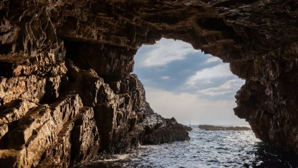 ПЛАВА ШПИЉА: Уводе се строга правила на најпопуларнијој морској атракцији