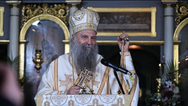 ПАТРИЈАРХ ПОСЛАО СНАЖНУ ПОРУКУ: Молимо се и за оне који нас презиру и гоне